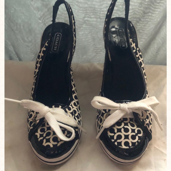 Brand new coach wedges size 5-1/2 or 6 - Picture 2 of 5